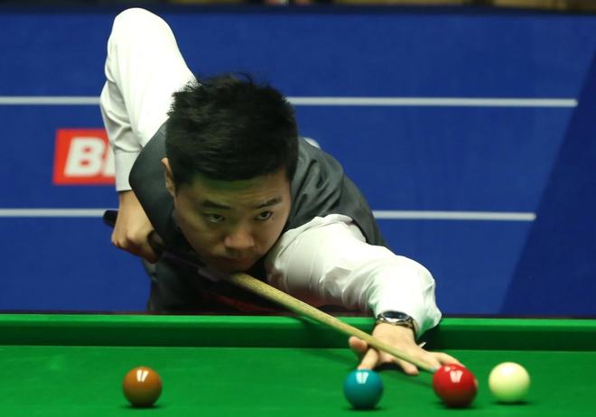 禁区内触球 禁区内触球